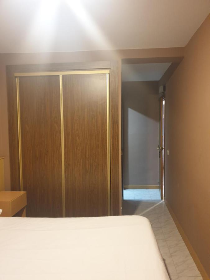 Hostal El Descanso Madrid Exterior foto